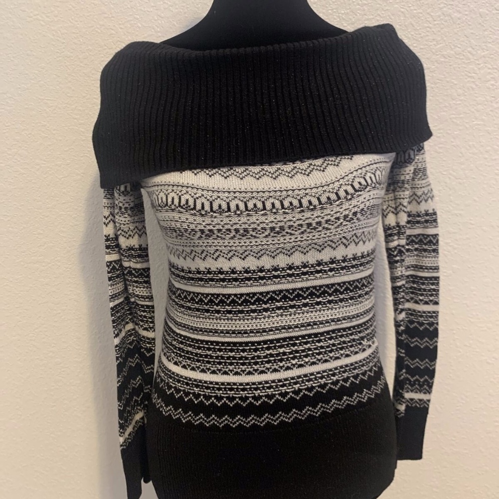 White House Black Market Knit Off The Shoulder Winter Sweater Woman's Size XS